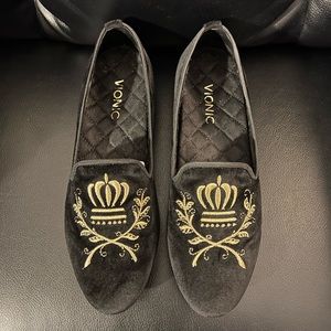Vionic Womens 8.5 Snug Romi Black Velvet Slip On Loafer Slipper Embroidered Shoe